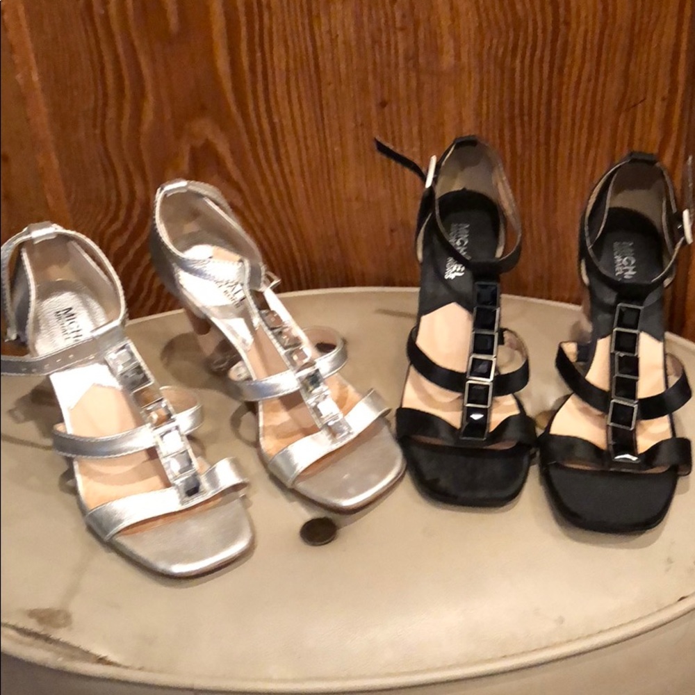 2pairs of Sandals ONE price!